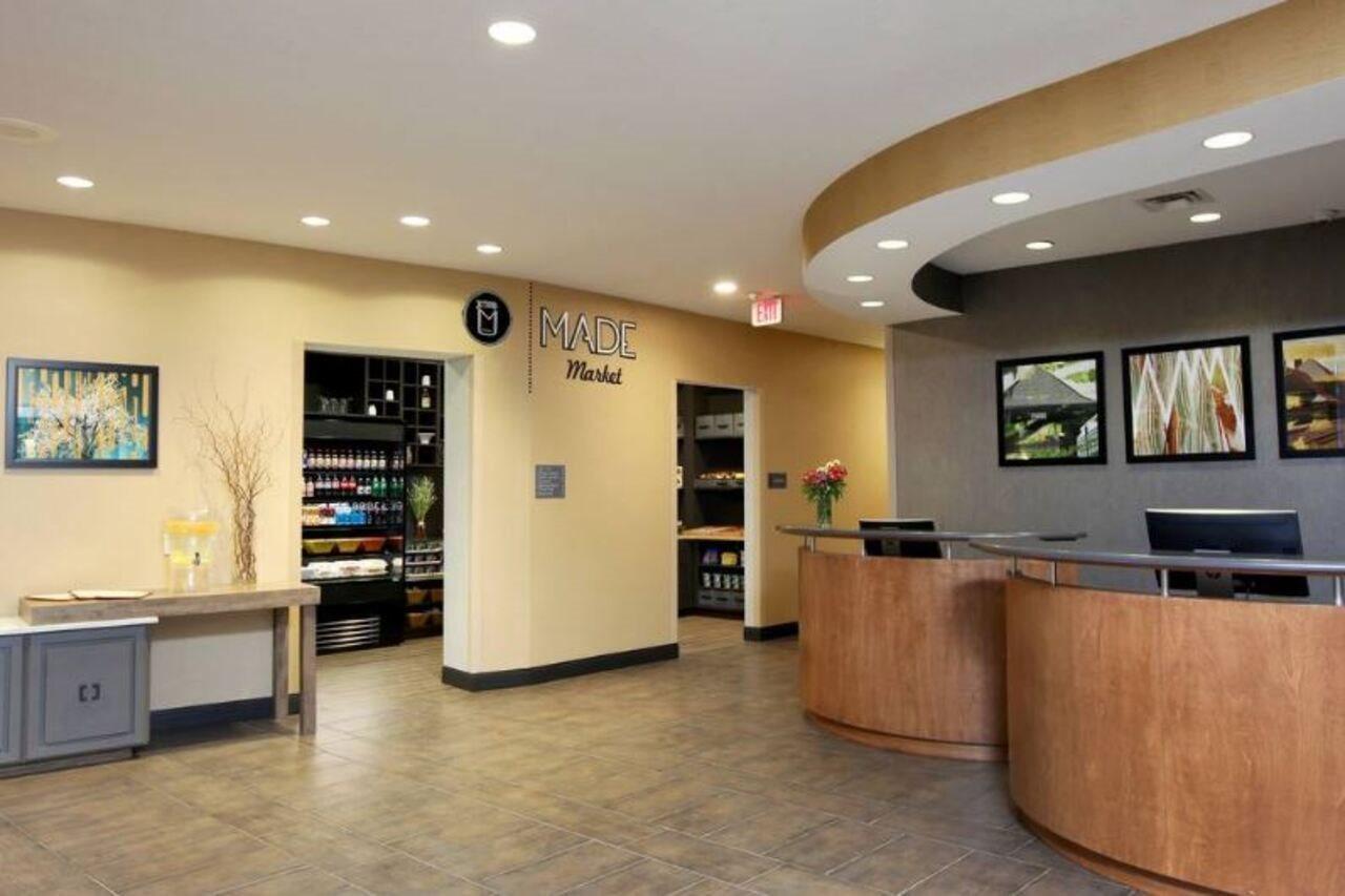 Doubletree By Hilton West Fargo Sanford Medical Center Area Hotel Exterior photo