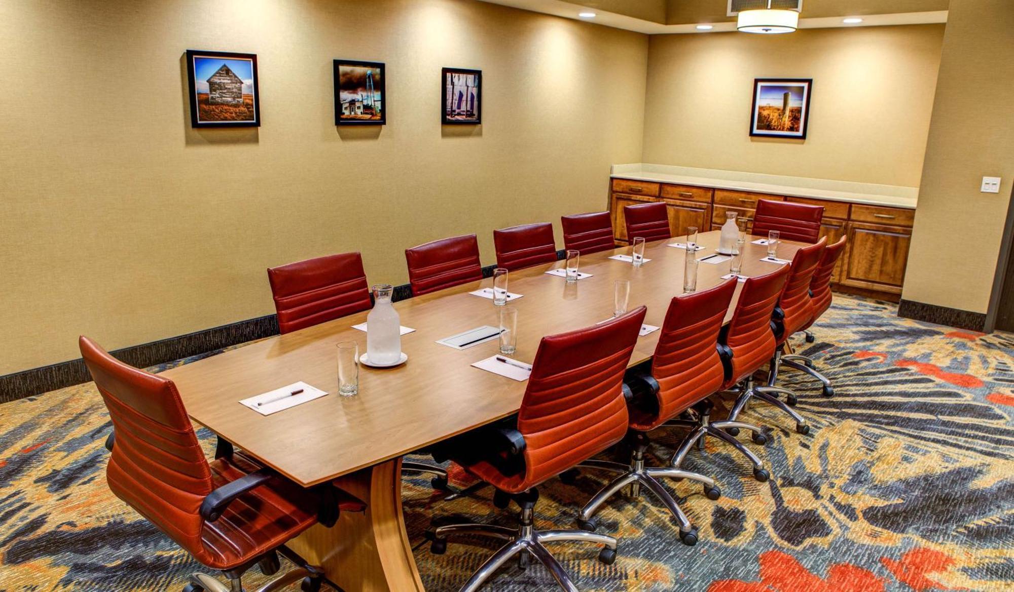 Doubletree By Hilton West Fargo Sanford Medical Center Area Hotel Exterior photo