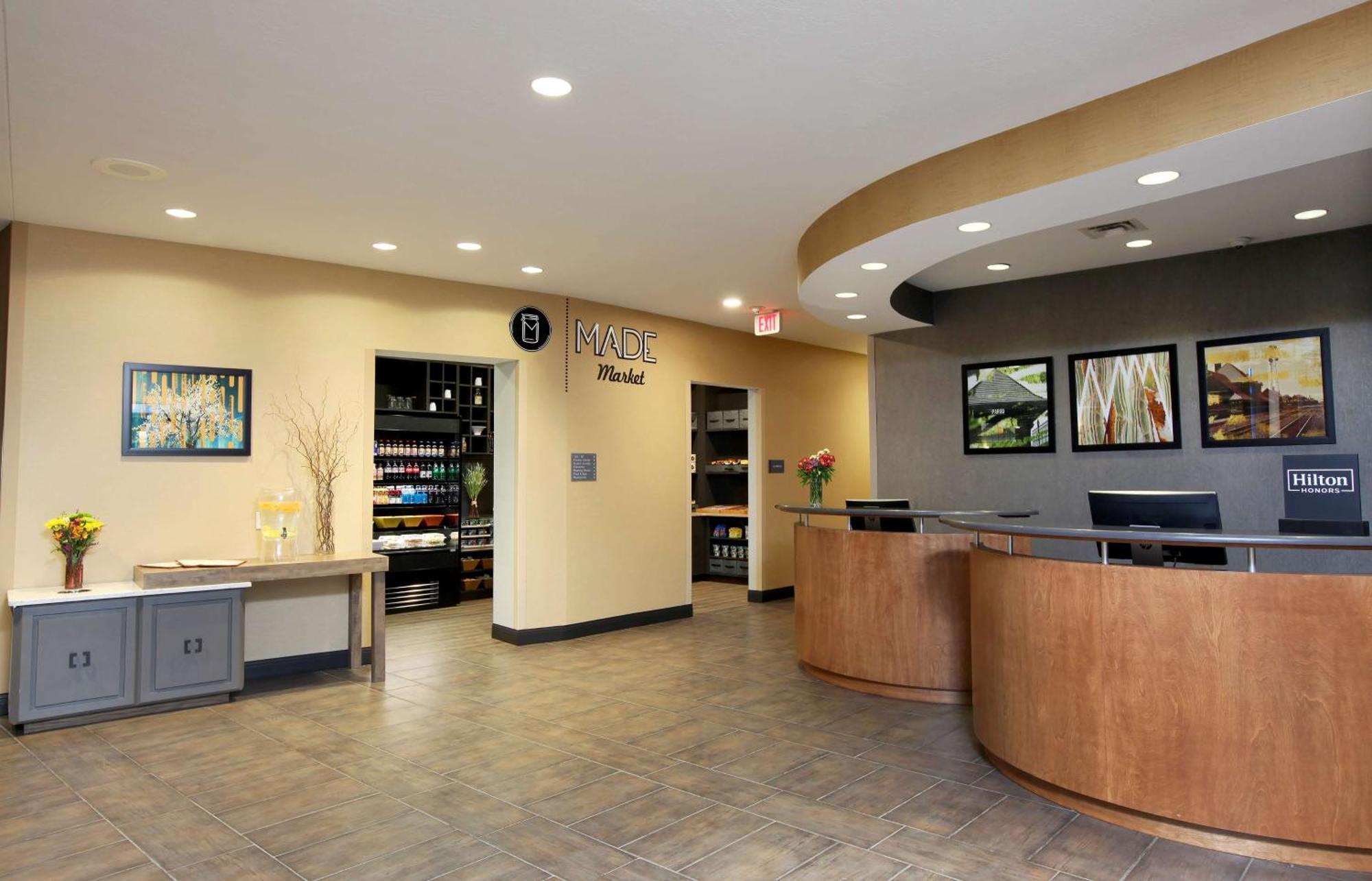 Doubletree By Hilton West Fargo Sanford Medical Center Area Hotel Exterior photo
