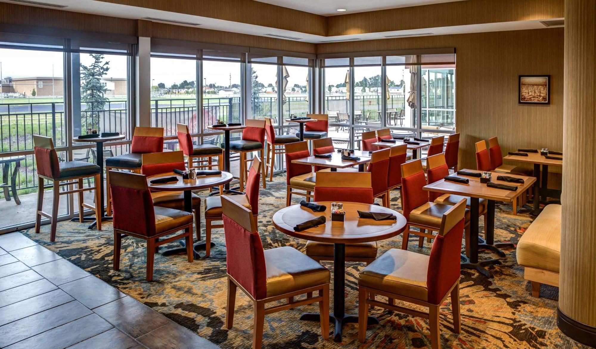 Doubletree By Hilton West Fargo Sanford Medical Center Area Hotel Exterior photo