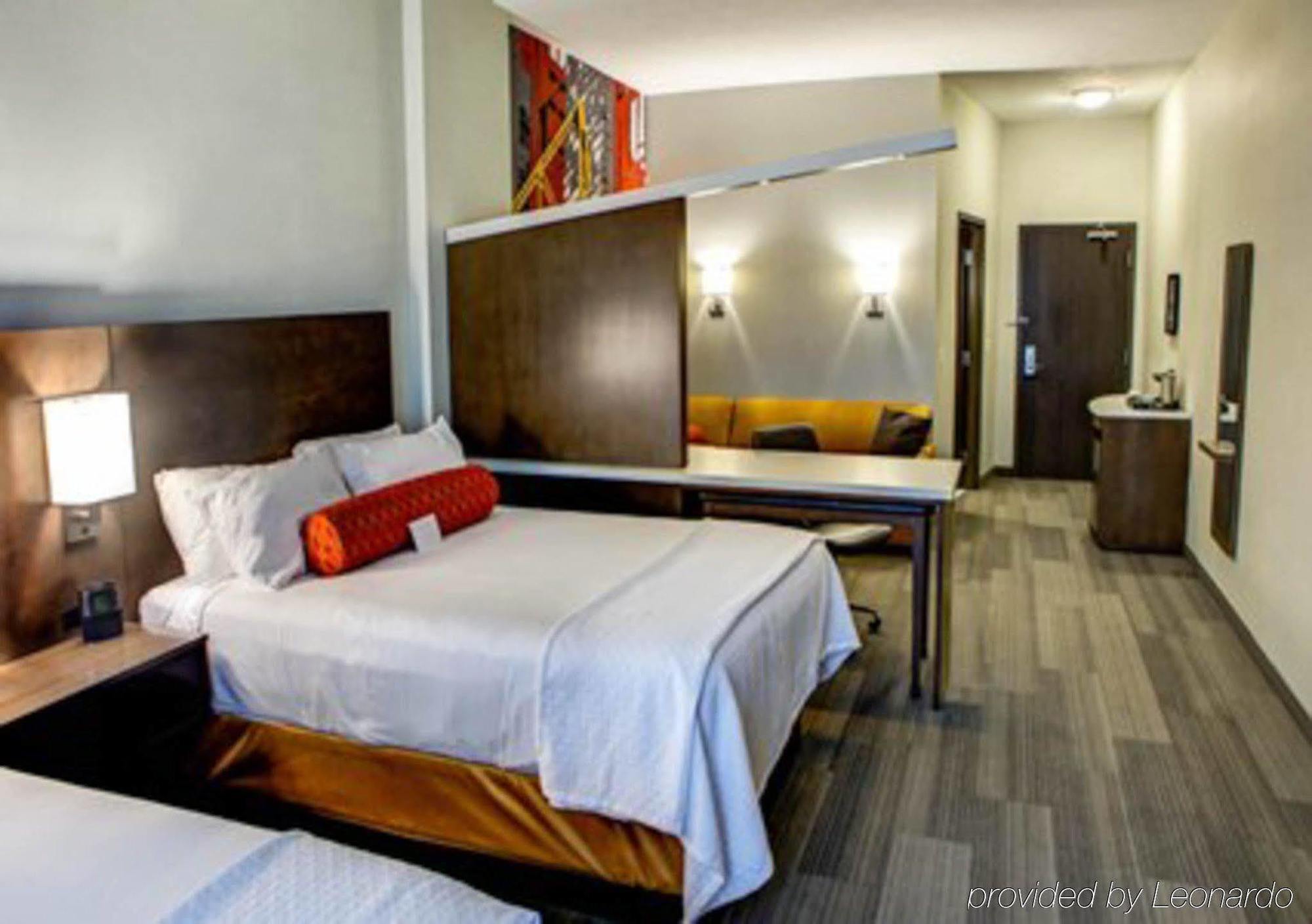 Doubletree By Hilton West Fargo Sanford Medical Center Area Hotel Exterior photo