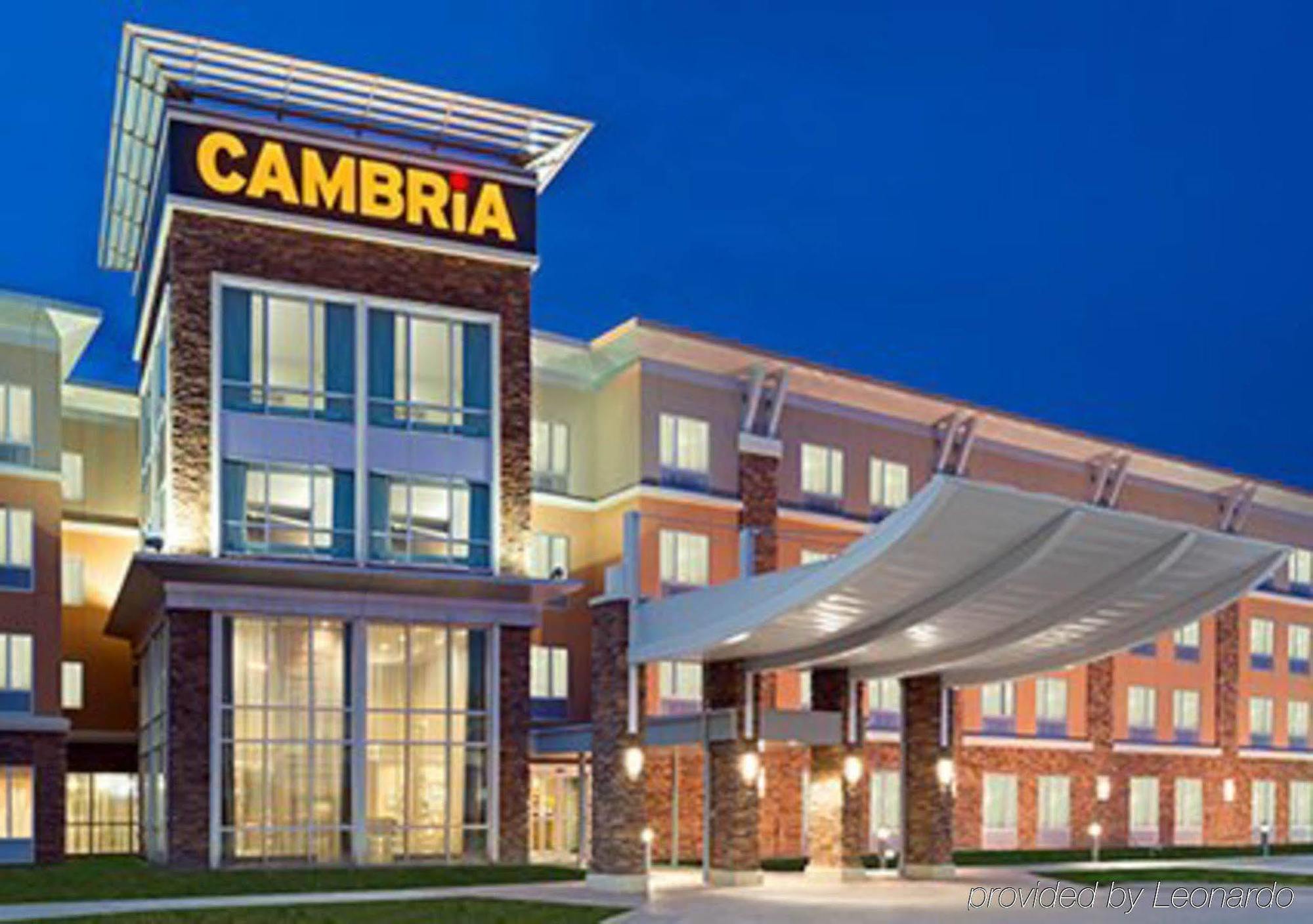 Doubletree By Hilton West Fargo Sanford Medical Center Area Hotel Exterior photo